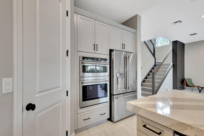 Building Photo - 13325 Machiavelli Way