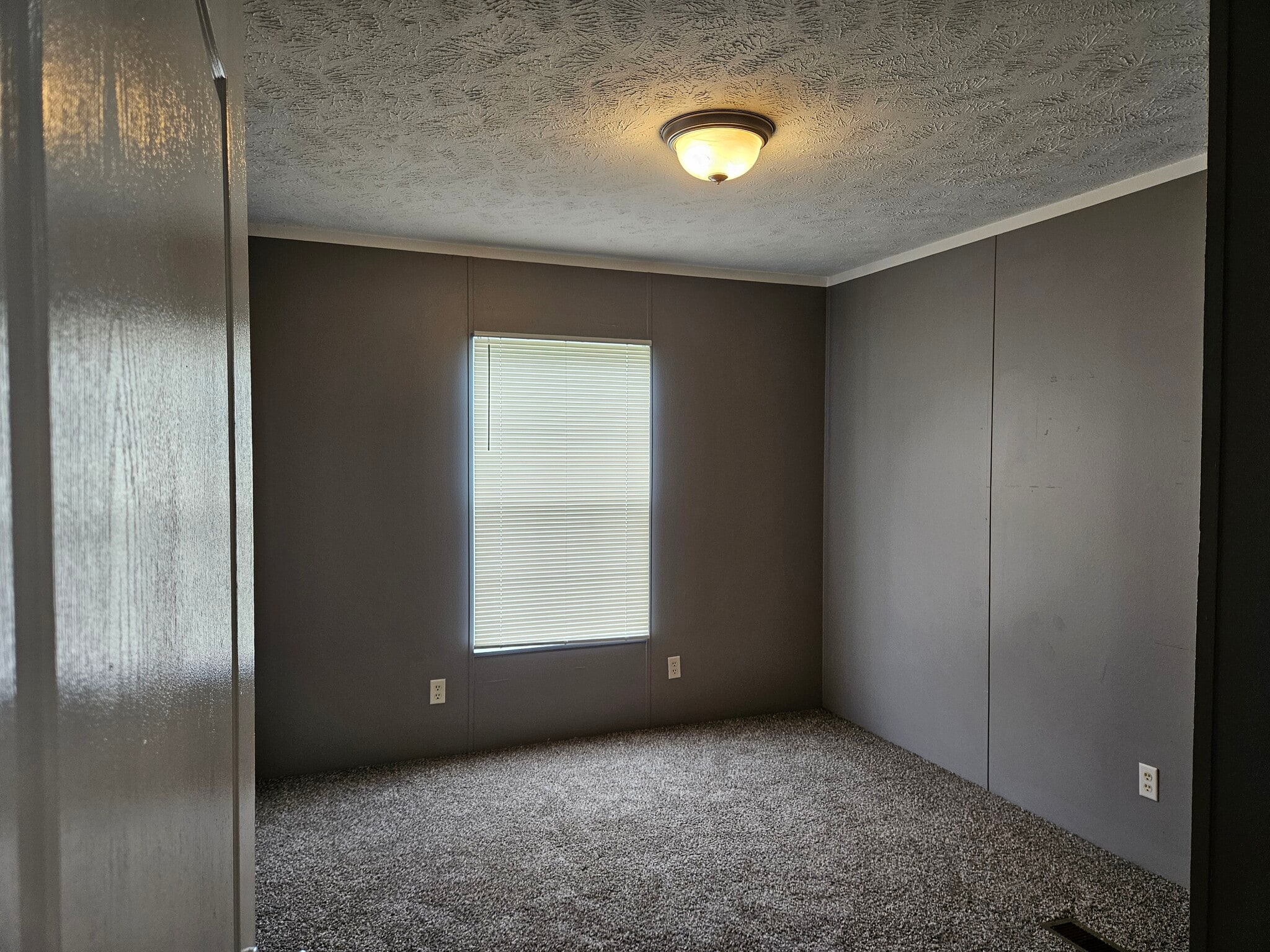 Building Photo - 94 Lynnwood Cir