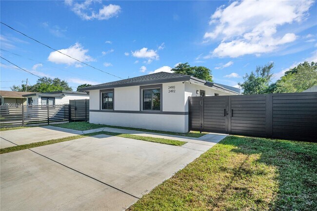 Primary Photo - 2490 NW 44th St