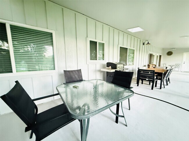 Building Photo - 3936 Wagon Rd