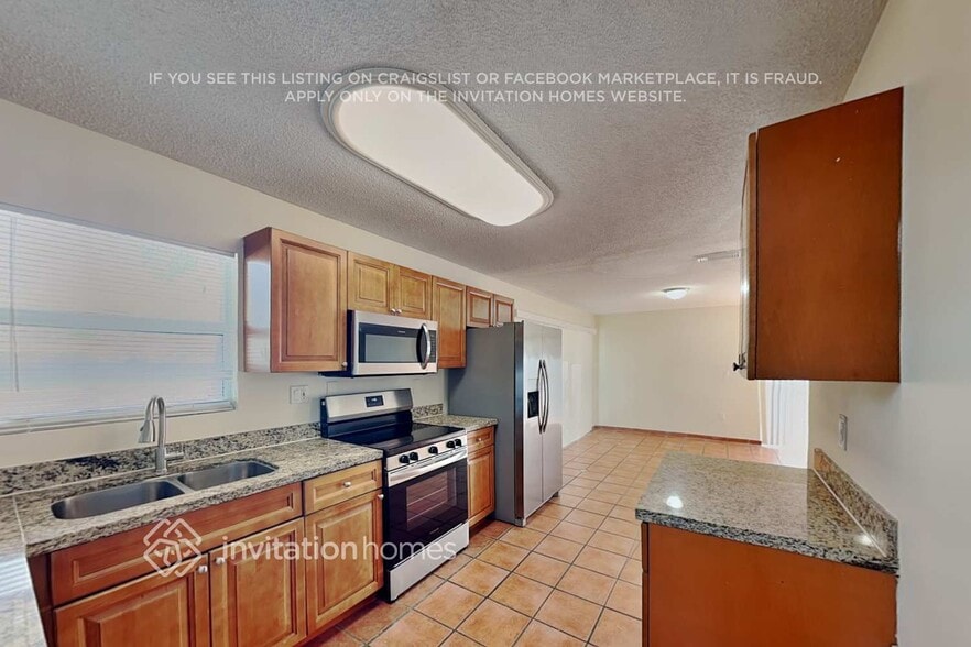 Building Photo - 9853 SW 221st St Rd