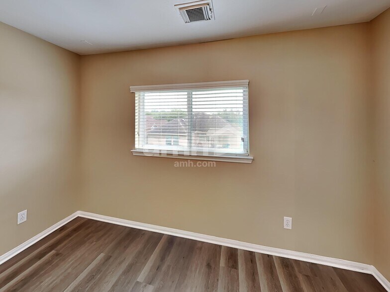 Building Photo - 5718 Emerald Brook Ln
