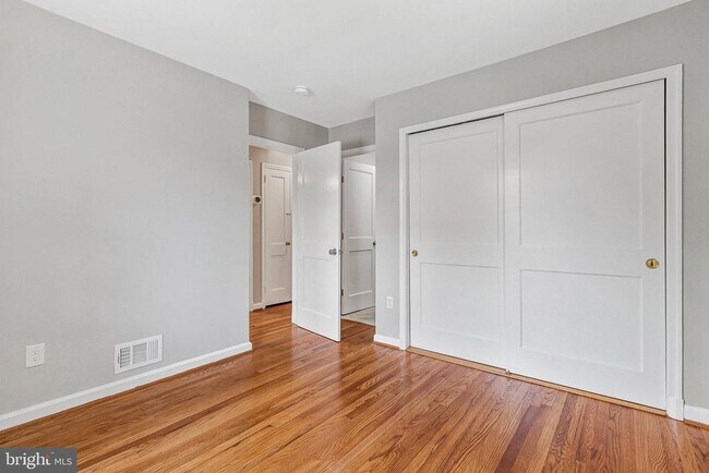 Building Photo - 301 Moncure Dr