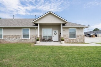 Building Photo - 1420 George Ave