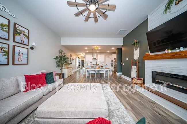 Building Photo - 5008 Cedar Brush Ct