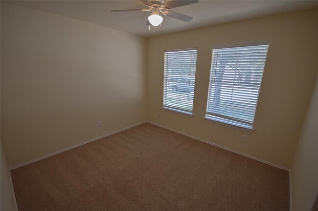Building Photo - 3575 Rock Shelf Ln