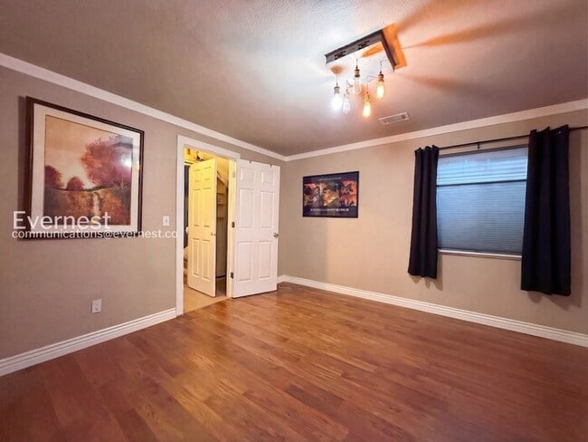 Building Photo - 254 S Oman Rd