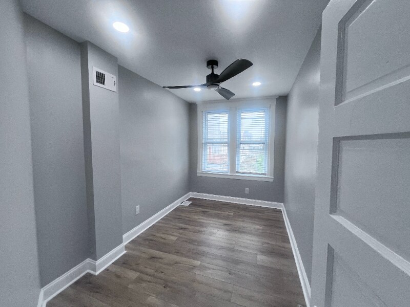 Building Photo - 2520 W Seybert St