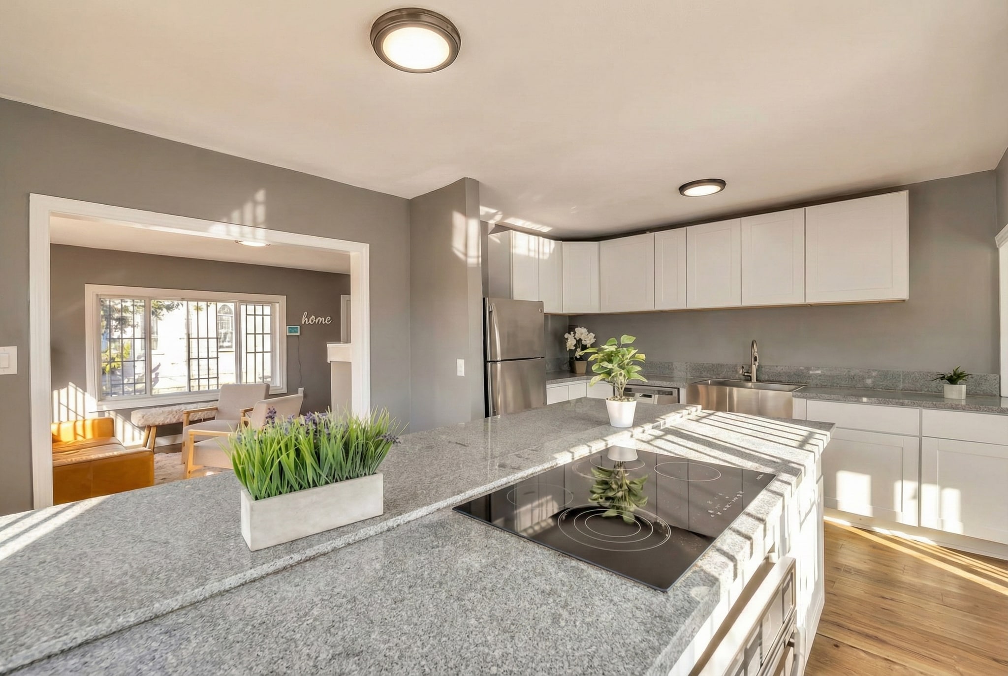 Building Photo - 8401 Plymouth St