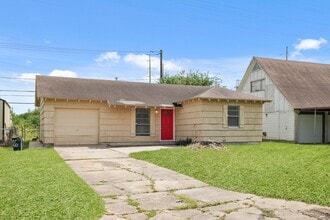 Building Photo - 326 Brookview St