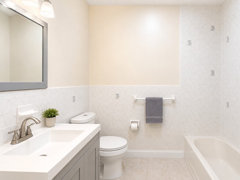 BATHROOM #2 - 226 Bond St