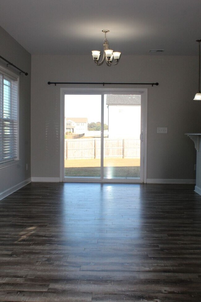 Building Photo - 228 Planters Ridge Dr