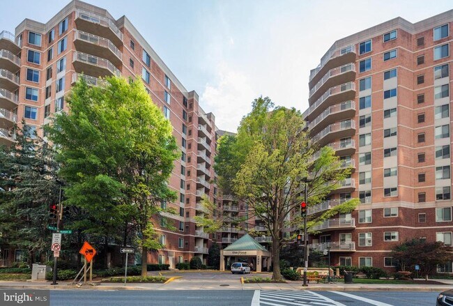 Primary Photo - 7500 Woodmont Ave