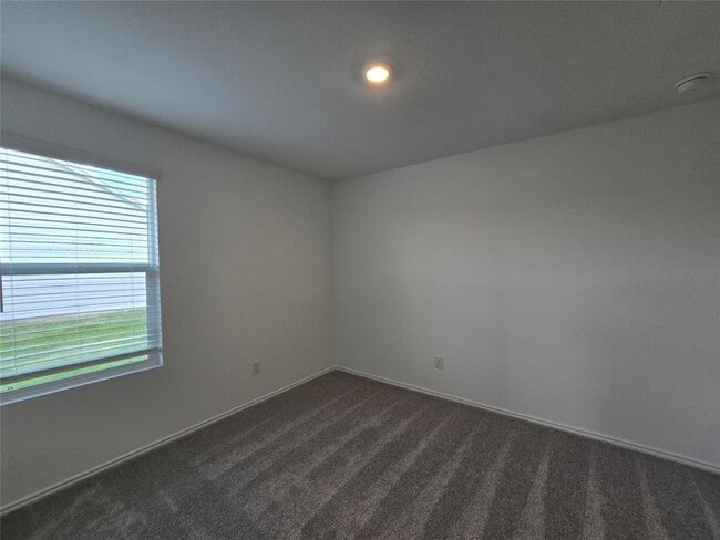 Building Photo - 12920 Eastland Dr