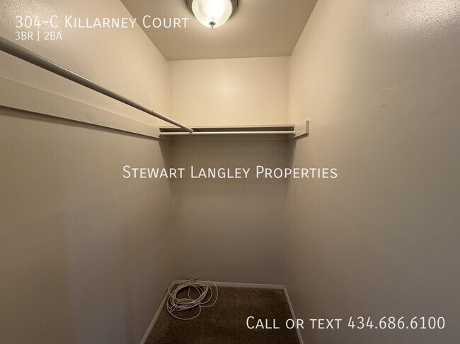 Building Photo - 304-C Killarney Court-
