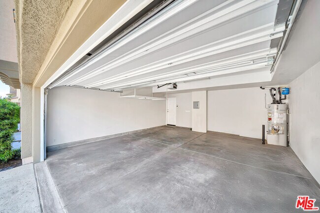 Building Photo - 23904 Calle Del Sol Dr