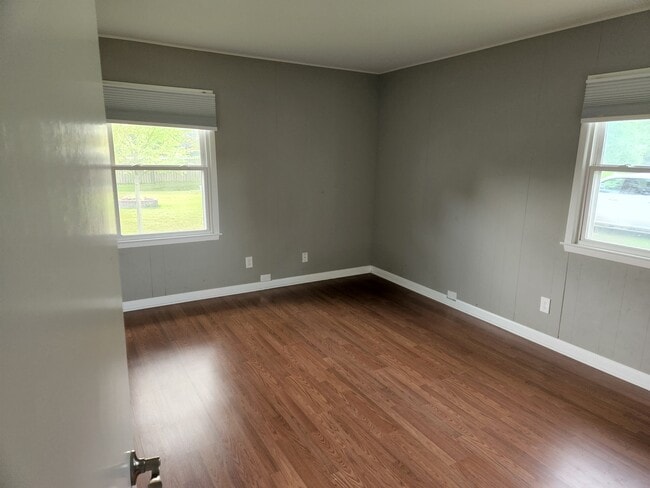 Building Photo - 220 Old County Line Rd