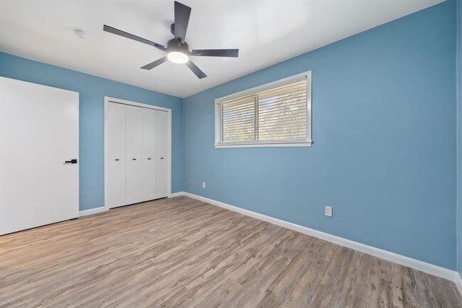 Building Photo - 2175 Park Rd