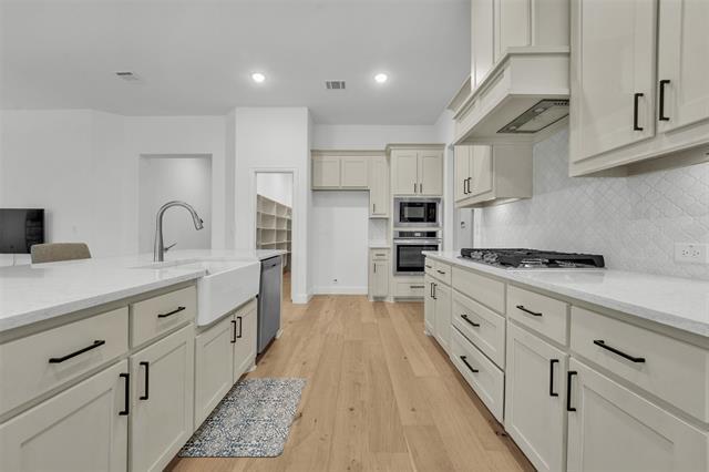 Building Photo - 5500 Pooley Ln