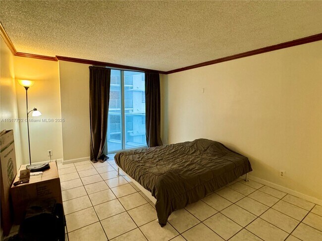 Building Photo - 2401 Collins Ave