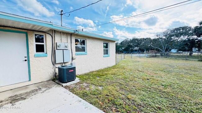 Building Photo - 4 Cypress Cir