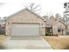 Building Photo - 1111 Heights Rd