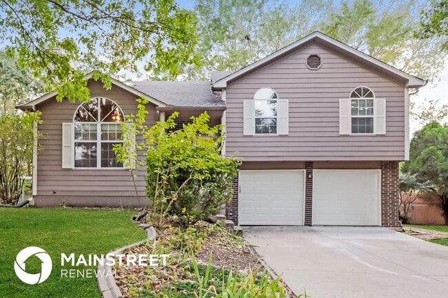 Primary Photo - 301 W Heritage Dr