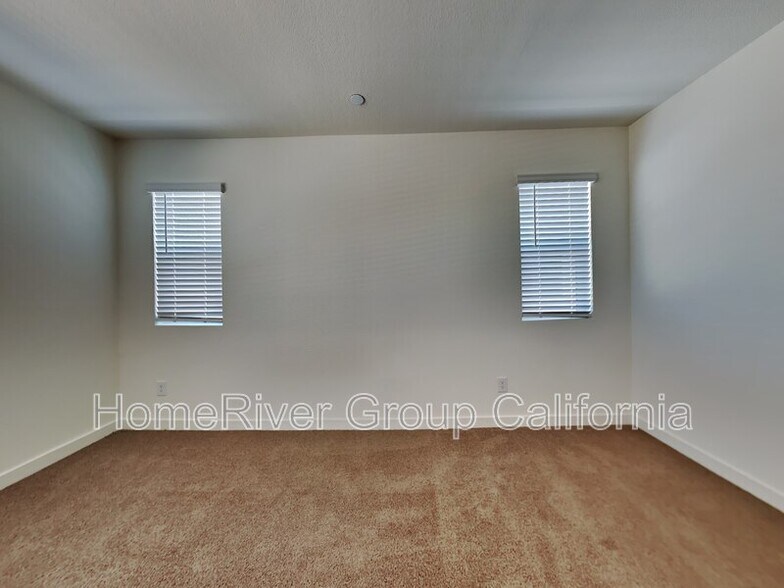 Building Photo - 8829 Cohasset Wy
