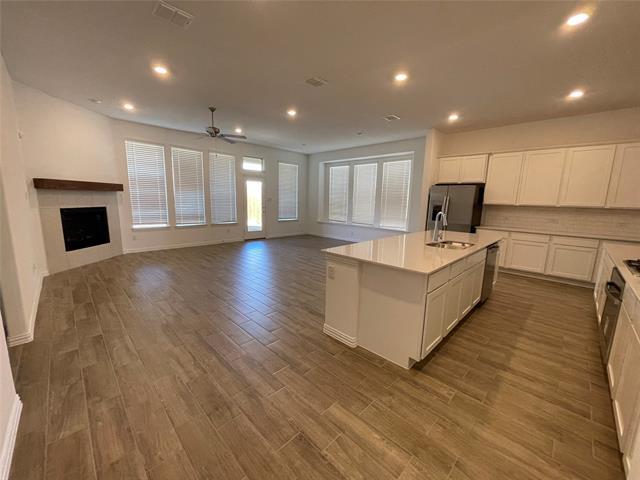 Building Photo - 1112 Sassafras Dr