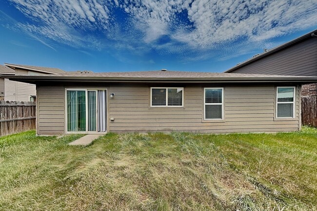Building Photo - 7605 Lake Vista Way