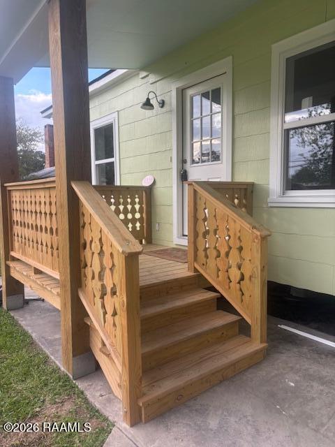 Building Photo - 117 S Poydras St