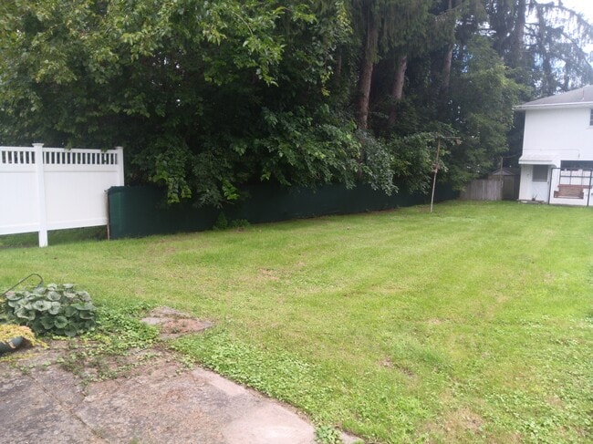 Building Photo - 315 Jennings St