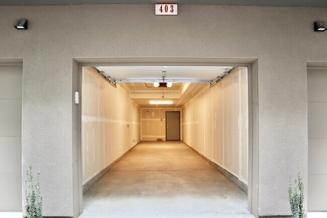 Building Photo - Modern 3-Bed Condo Near Warm Springs/South Fremont BART Station