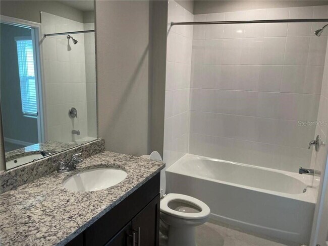 Building Photo - Amazing energy-efficient townhome for rent!