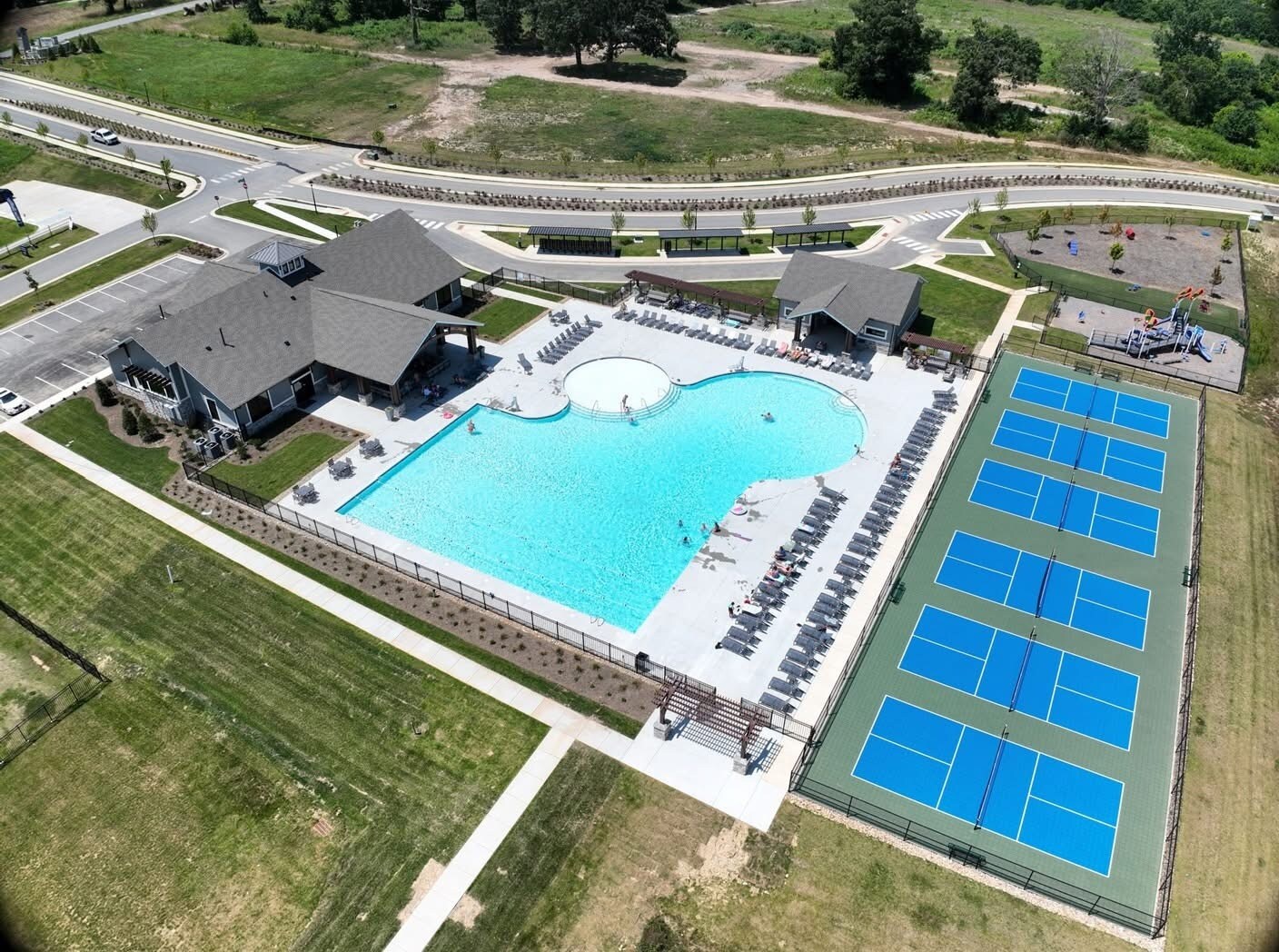 Building Photo - 209 Wheatfield Rd