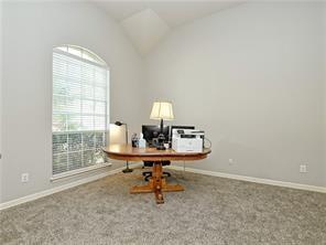 Building Photo - 2737 Plantation Dr