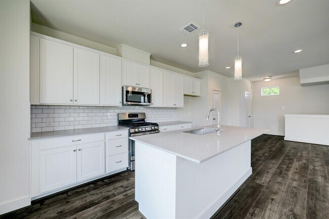 Building Photo - 5207 Burress Springs Ln