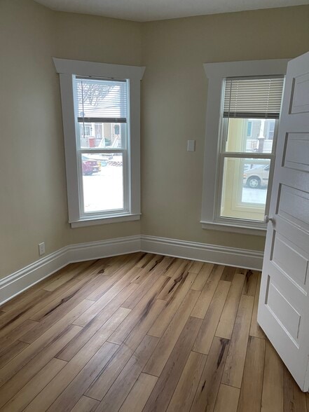 Main Floor Bedroom - 738 Olympia St SW