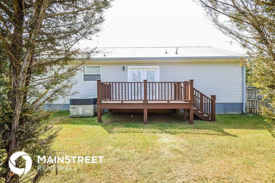 Building Photo - 445 Wooden Trace Cir
