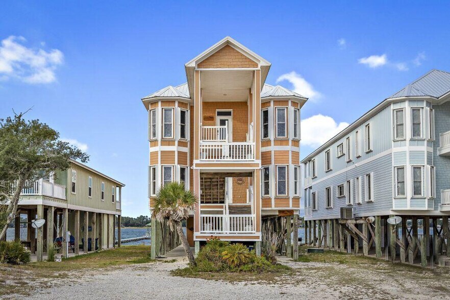 Building Photo - 1244 W Lagoon Ave