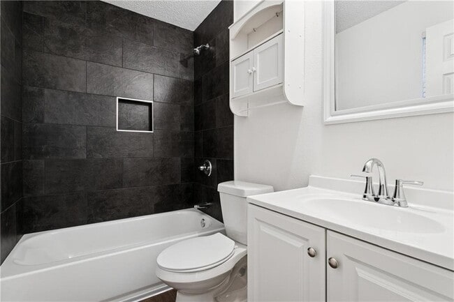 Building Photo - 3577 W Louisiana State Dr