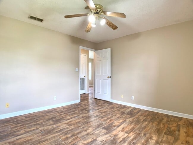 Building Photo - 1112 Keith Ave