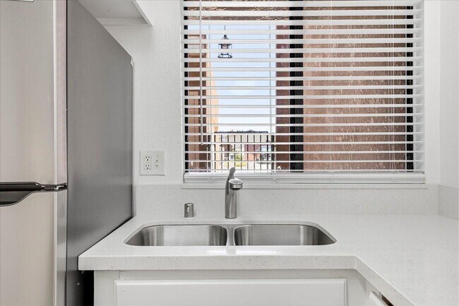 Building Photo - 31601 Avenida Maravilla