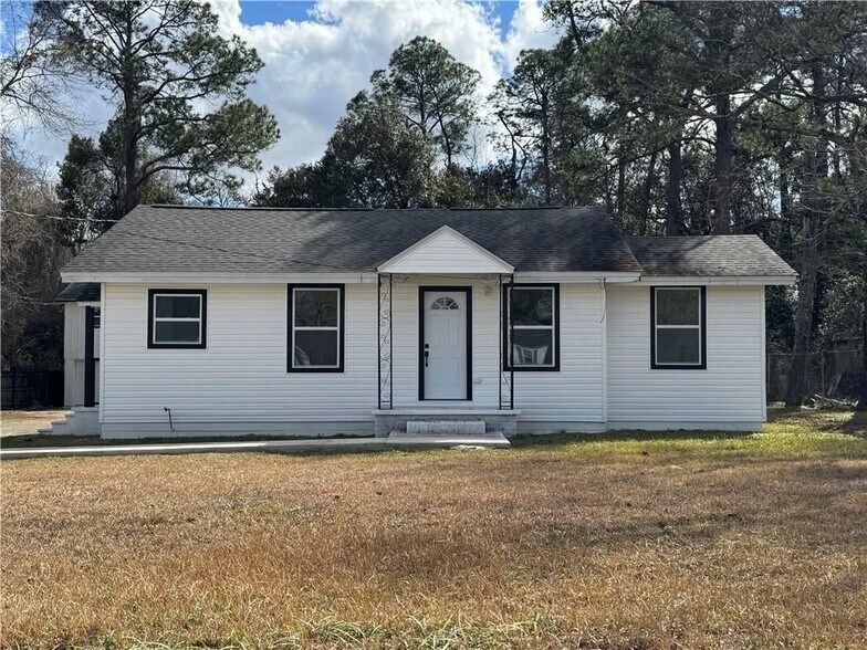 Building Photo - 1625 Myers Rd