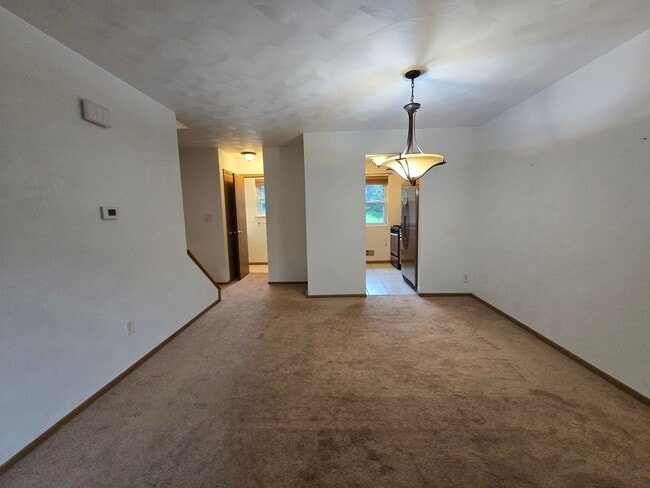 Building Photo - End Unit Townhouse - Plum School District ...