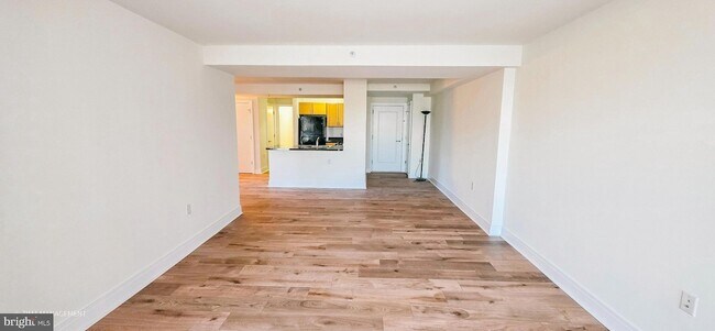 Building Photo - 1425 4th St SW