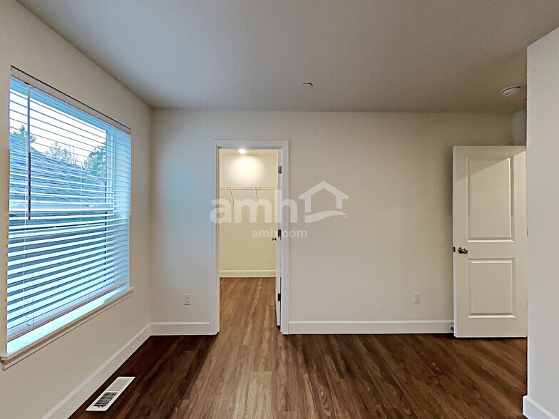 Building Photo - 10622 138th St Ct E