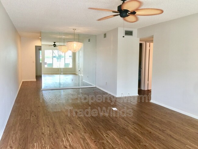Building Photo - 2256 Spanish Dr