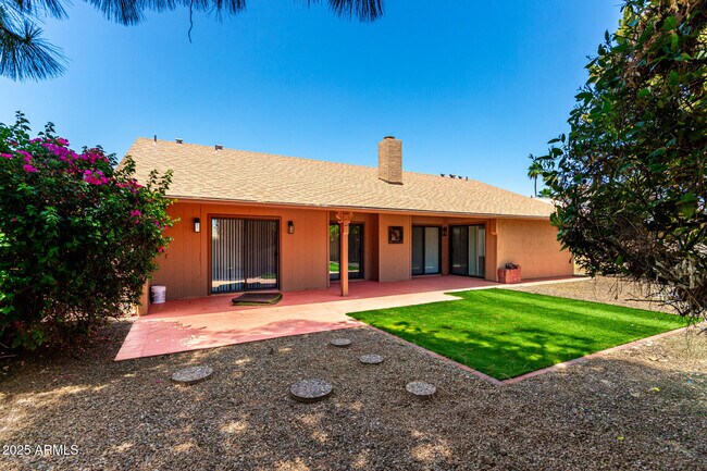 Building Photo - 9645 W Kimberly Way