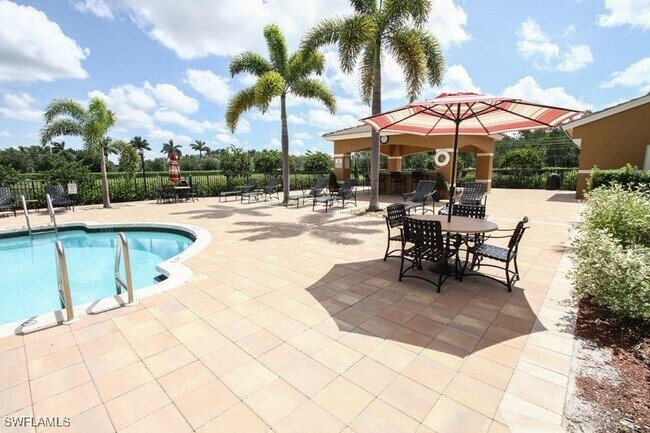 Building Photo - 1810 Florida Club Cir